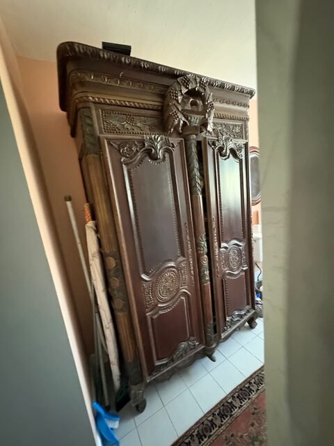 Item from the estate sale in Oro